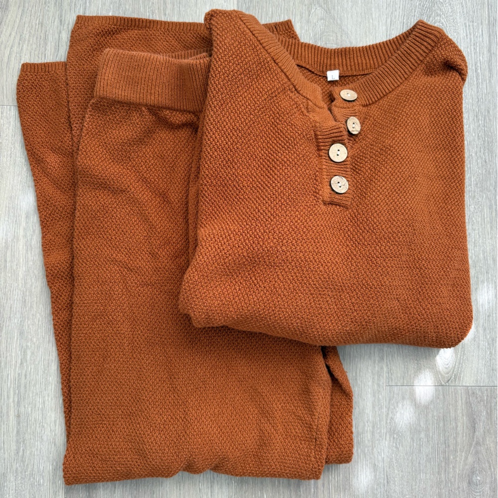 Amazon Essentials Women's Sweater in Rust Orange